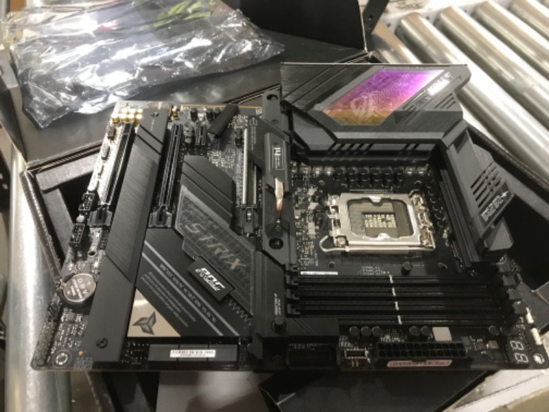 Photo 1 of ASUS ROG STRIX Z690-E GAMING WIFI LGA 1700 Intel Z690 DDR5 ATX Motherboard (90MB18J0-M0EAY0)
