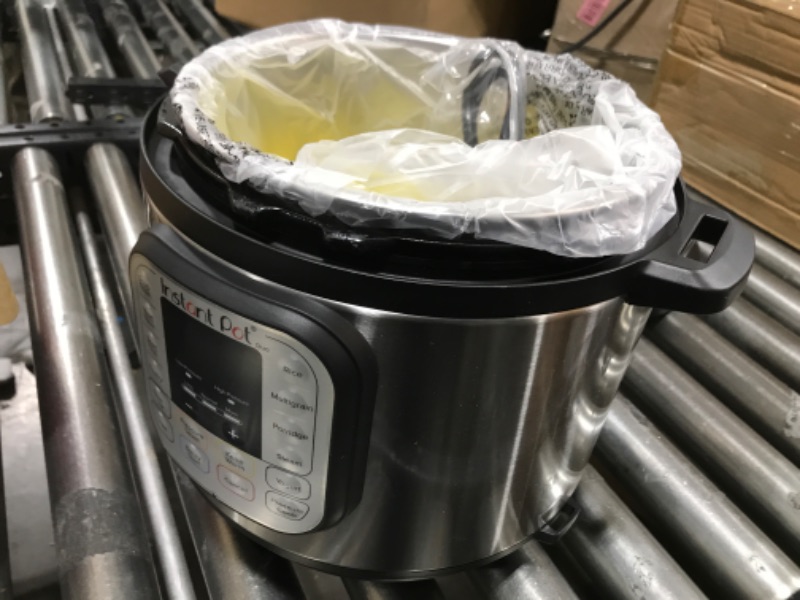 Photo 2 of  Instant Pot 6qt Duo Pressure Cooker 