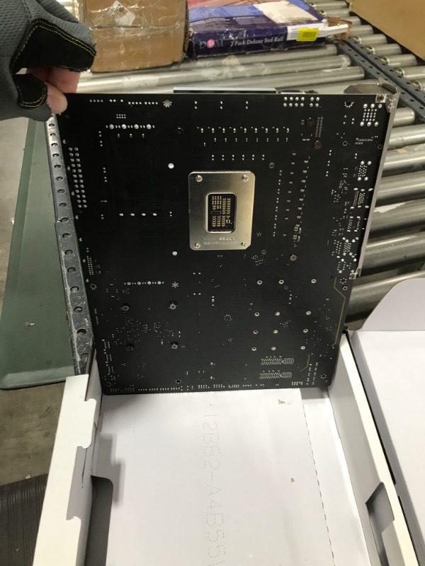 Photo 3 of  Z690 GAMING X X DDR4 LGA 1700 Intel Z690 ATX Gaming Motherboard 