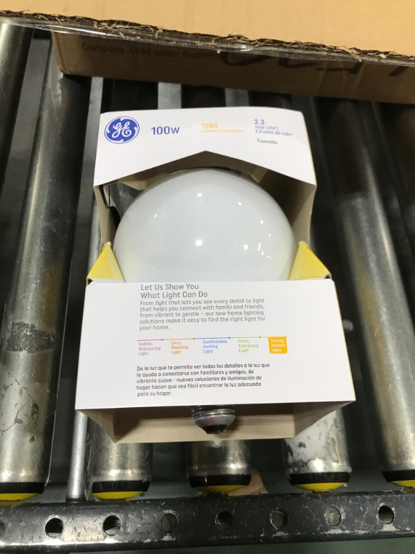 Photo 2 of Ge Decorative G40 Globe Bulb 100W 1260 Lumens Med Base White