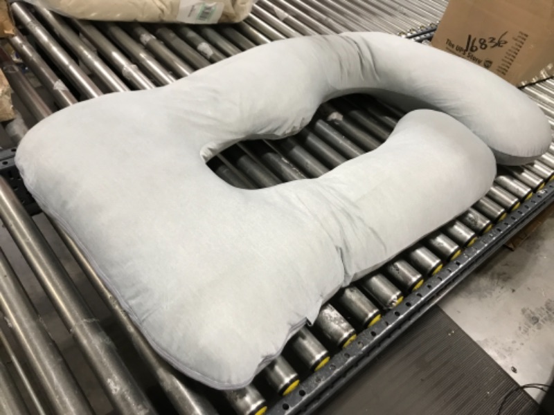 momcozy pregnancy pillow