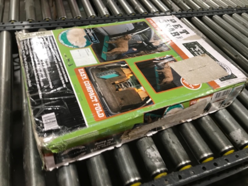 Photo 1 of Pet Gear supertraX Ramps for Dogs and Cats, Maximum Traction Surface, Portable/Easy-Fold (No Tools Required), Built in Handle for Travel, 5 Models, 42-71 Inches Long, Supports 150-200lbs Bi-Fold Half Ramp 42" L New Black/Green