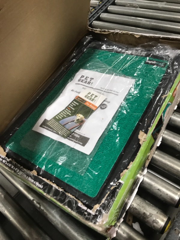 Photo 1 of Pet Gear supertraX Ramps for Dogs and Cats, Maximum Traction Surface, Portable/Easy-Fold (No Tools Required), Built in Handle for Travel, 5 Models, 42-71 Inches Long, Supports 150-200lbs Bi-Fold Half Ramp 42" L New Black/Green