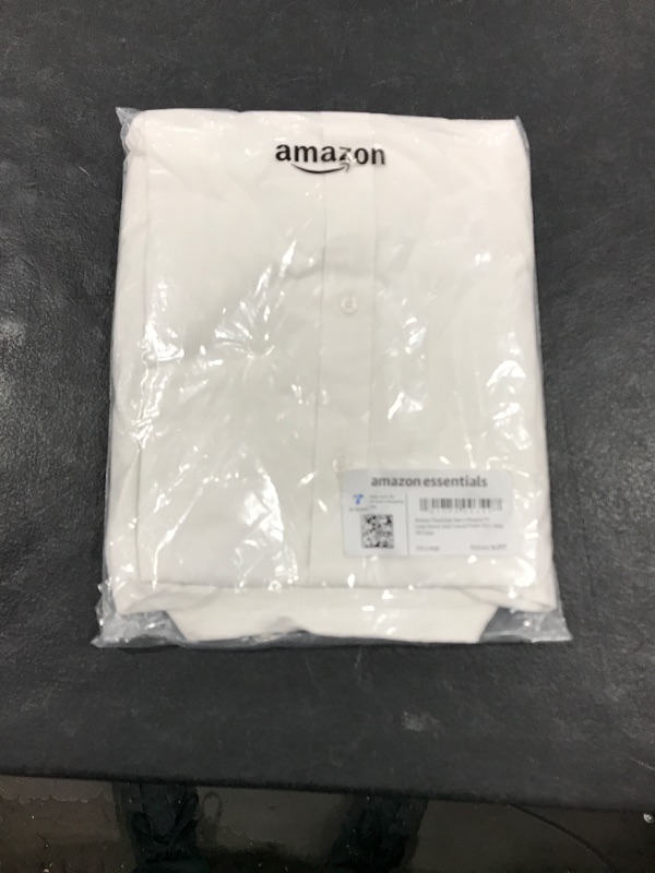 Photo 1 of AMAZONE ESSENTALS WHITE XXL MENS BUTTION DOWN 