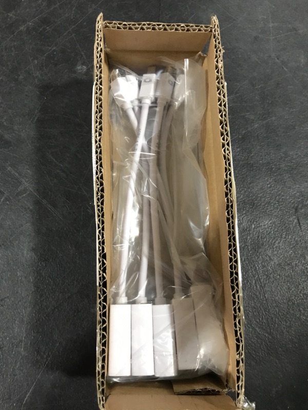 Photo 1 of Amazon Basics Mini DisplayPort to VGA Adapter, 5-Pack