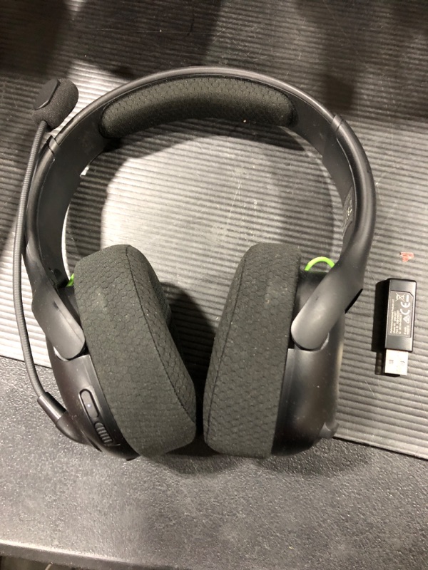 Photo 2 of PDP Gaming LVL50 Wireless Stereo Headset with Noise Cancelling Microphone: Black - Xbox One
