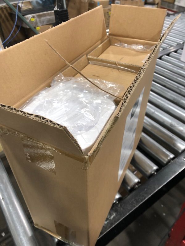 Photo 2 of Amazon Basics 5-Piece Square Airtight Food Storage Containers for Kitchen Pantry Organization, BPA Free Plastic 5-Piece Square Set