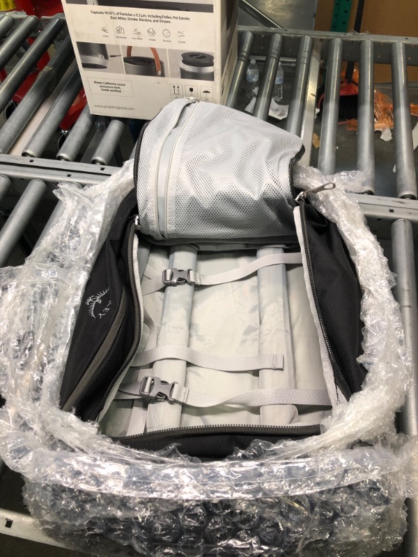 Photo 1 of Osprey Daylite Carry-On Wheeled 40L Duffel, Black, O/S
