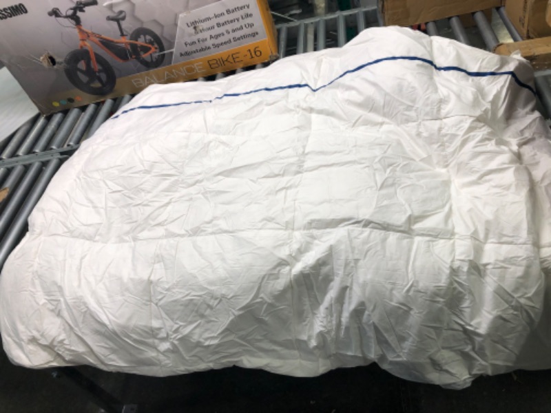 Photo 2 of Bedsure Queen Comforter Duvet Insert - Quilted White Comforters Queen Size, All Season Down Alternative Queen Size Bedding Comforter with Corner Tabs