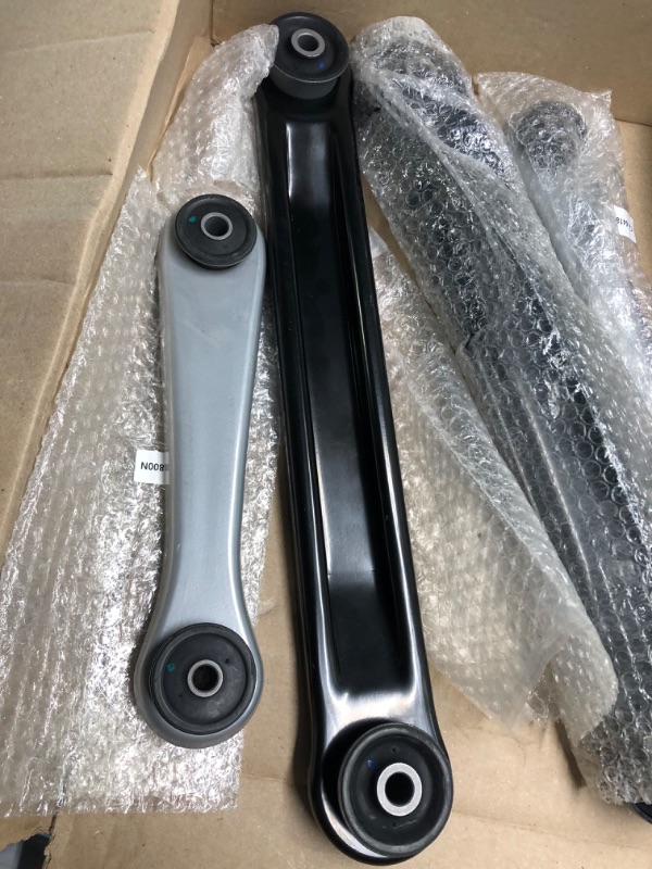 Photo 3 of AUQDD 4Pc Suspension Rear Control Arm Compatible With 1998-2011 Fo-rd Crown Victoria/Lin-coln Town Car/Mer-cury Grand Marquis,03-204 Marauder (Replace # K641799 K641800 522-067 522-282)