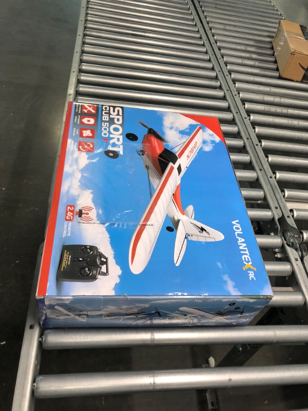 Photo 5 of VOLANTEXRC Sport Cub 500 4Ch RC Trainer Airplane w/ 6-Axis Gyro One-key Aerobatic Park flyer (761-4) RTF Blue
--- Unable To Test --- 
--- Need Battery --- 