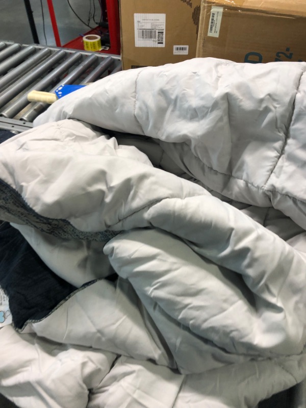 Photo 1 of Casual Comfort Gray Ombre Down-Alternative Comforter