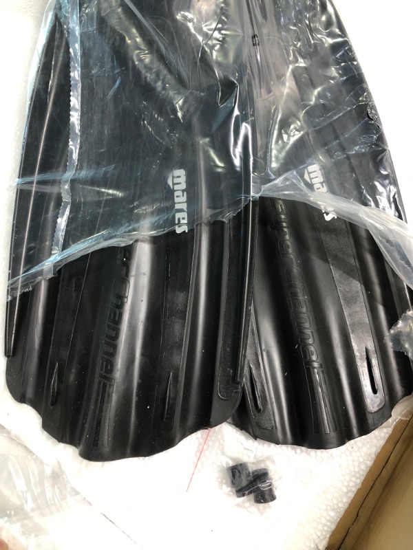 Photo 1 of Mares Fins Avanti SUPERCHANNEL OH with Bungee Strap X-Large Black