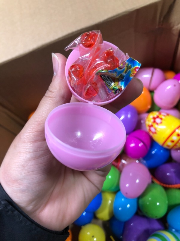 Photo 3 of 101 Pieces Fillable Easter Eggs,3.1'' Large Easter Eggs Empty, Colorful Bright Plastic Easter Eggs for Easter Eggs Hunt, Surprise Egg, Basket Stuffers Filler and Easter Theme Party Favor