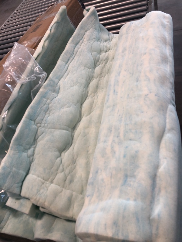 Photo 3 of  Zinus  memory mattress Toper size Full/twin