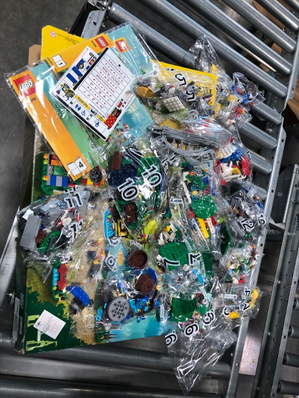 Photo 5 of LEGO LEGOLAND Park 40346 Building Kit