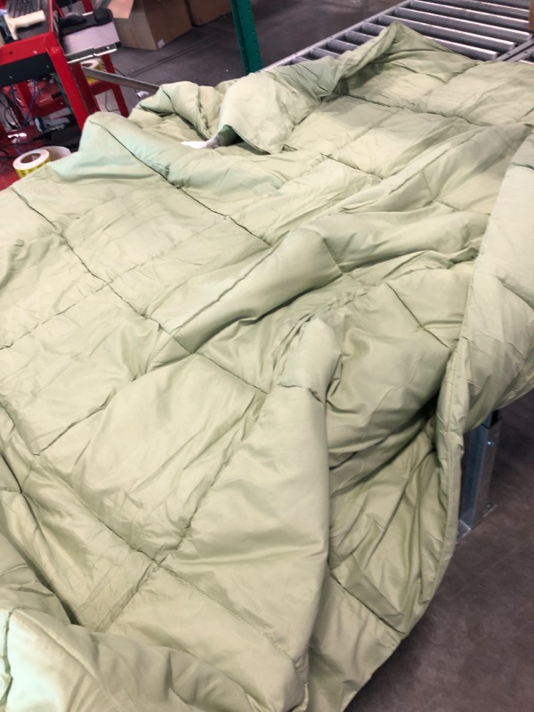 Photo 2 of Beckham Hotel Collection 1600 Series - Lightweight - Luxury Goose Down Alternative Comforter - Hotel Quality Comforter - Full/Queen - Olive