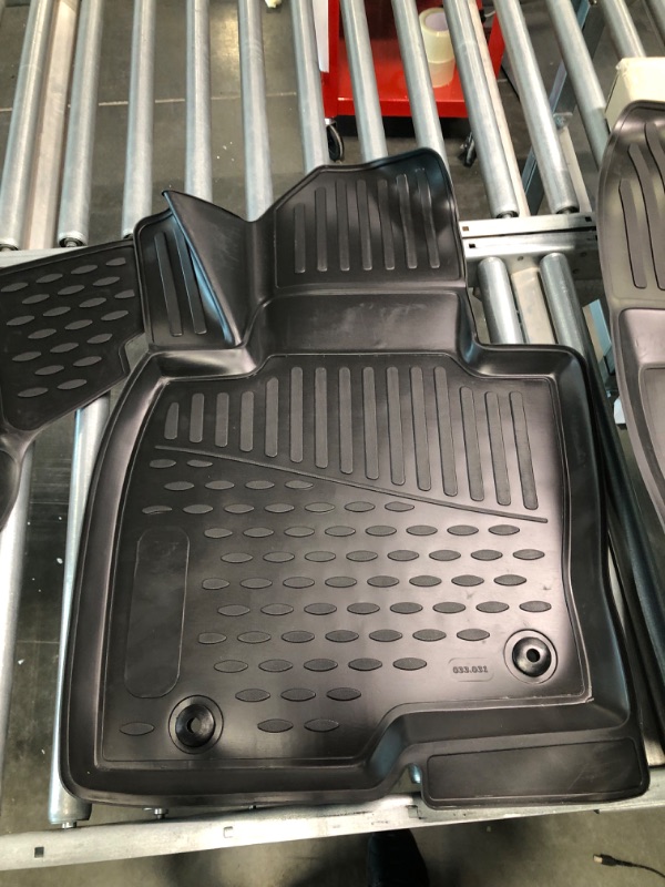 Photo 1 of 6 PC RUBBER FLOOR MATS