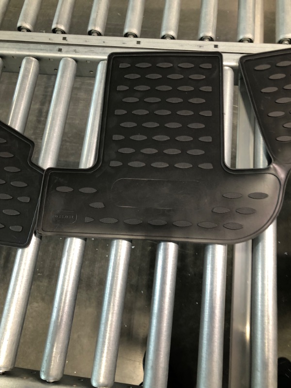 Photo 4 of 6 PC RUBBER FLOOR MATS