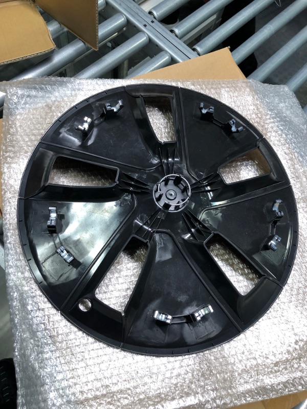 Photo 4 of Tesla Model 3 Aero OEM Hubcap/Wheelcover 18 Inch BLACK