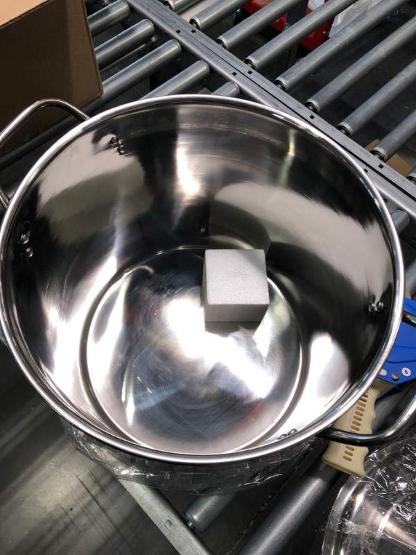 Photo 5 of 5 Gallon Stainless Steel Stock Pot with Lid, 12.5 x 12.5 x 11.5