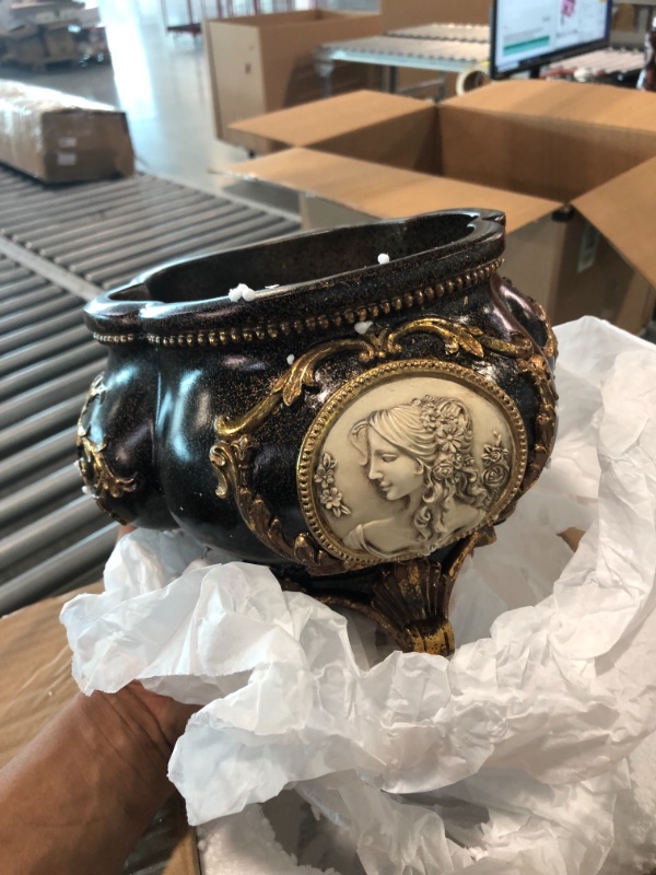 Photo 1 of OK Lighting 9"H Decorative Box