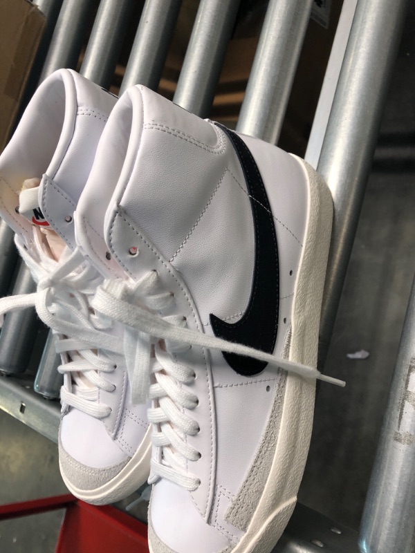 Photo 1 of Nike Basketball Shoe
 SIZE 8 