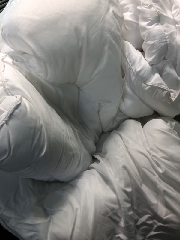 Photo 2 of 90*102 in white comforter 