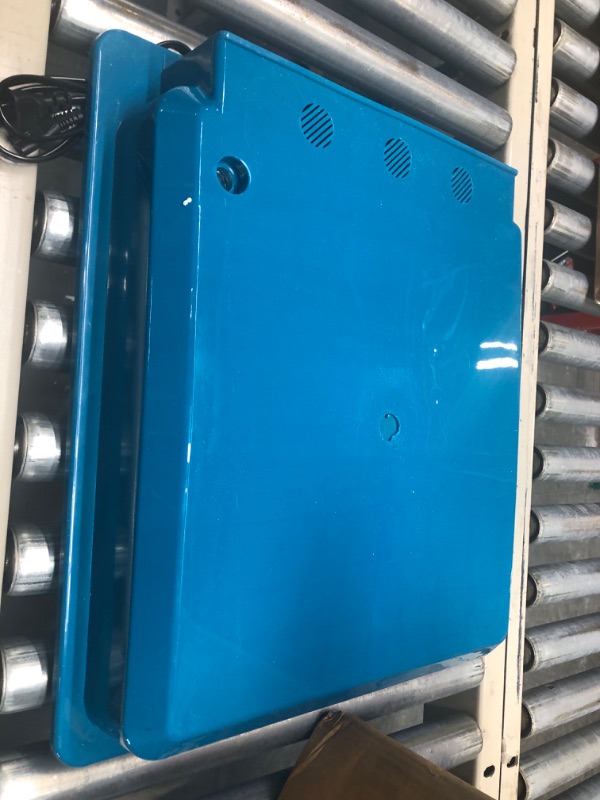 Photo 1 of blue incubator