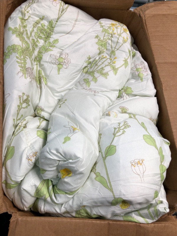 Photo 4 of Joyreap 7 Piece Botanical Bed in a Bag Queen, Green Leaves Yellow Flower on Green Tint, Smooth Soft Microfiber Comforter Set (1 Comforter, 2 Pillow Shams, 1 Flat Sheet, 1 Fitted Sheet, 2 Pillowcases) Botanical 01 Queen-7pieces