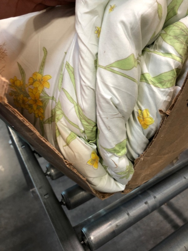 Photo 3 of Joyreap 7 Piece Botanical Bed in a Bag Queen, Green Leaves Yellow Flower on Green Tint, Smooth Soft Microfiber Comforter Set (1 Comforter, 2 Pillow Shams, 1 Flat Sheet, 1 Fitted Sheet, 2 Pillowcases) Botanical 01 Queen-7pieces