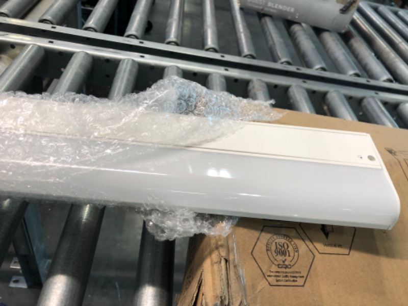 Photo 3 of GETINLIGHT Dimmable Hardwired Only Under Cabinet LED Lights, 30-inch, Soft White(3000K), Matte White Finished, ETL Listed, IN-0201-14-WH Soft White 30-inch --30 X 3 1/2 IN