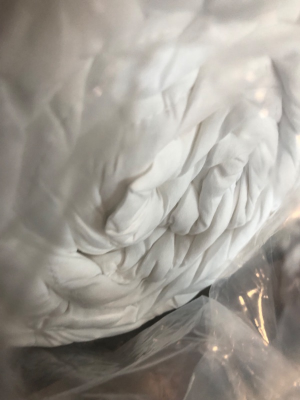 Photo 5 of Bedsure Queen Comforter Duvet Insert - Quilted White Comforters Queen size, All
