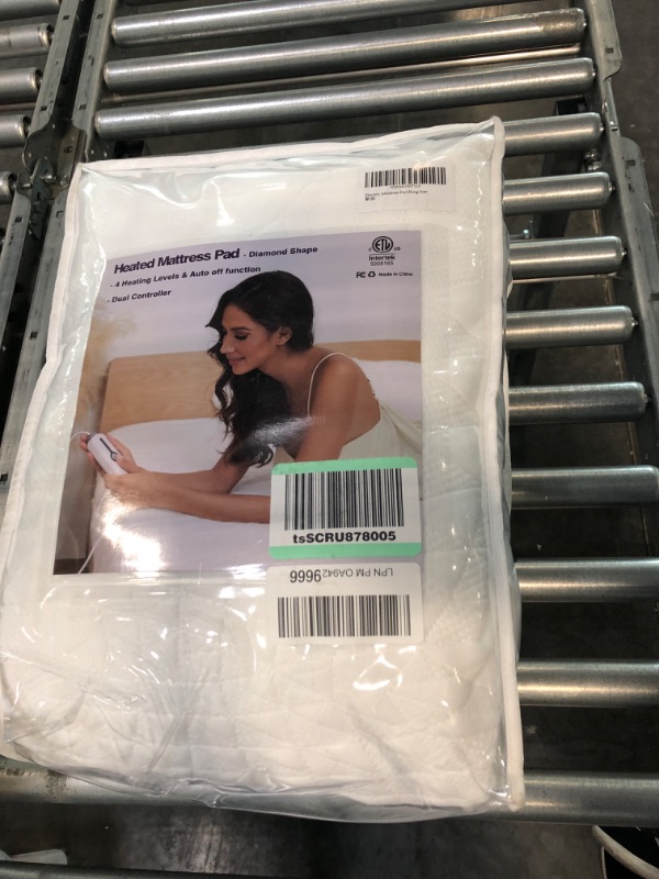 Photo 2 of Electric Mattress Pad King Size 78"x80" with Dual Control, Electric Underblanket, Fit Up to 21" Deep Pocket, 4 Heating Levels & Auto Shut Off, Machine Washable White SIZE-- King