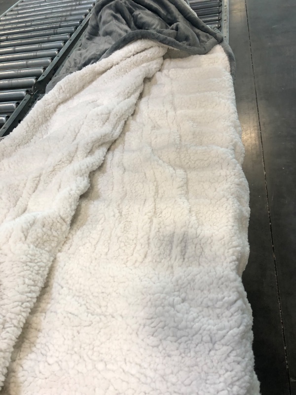 Photo 1 of EHEYCIGA Heated Blanket Electric Blanket Throw - Heating Blanket with 5 Heating Levels & 4 Hours Auto Off, Soft Cozy Sherpa Washable Blanket with Fast Heating, 50 x 60 Inches, Grey Grey Throw(50x60 inches)