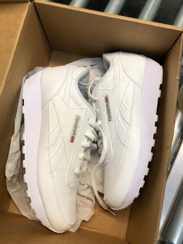 Photo 2 of Reebok Women's Classic Renaissance Sneaker SIZE 8
