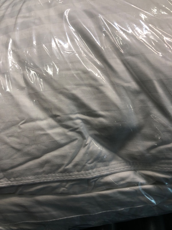 Photo 1 of 
Beckham Hotel Collection Bed Pillows King Size Set of 2 - Down Alternative Bedding Gel Cooling Big Pillow for Back, Stomach or Side Sleepers