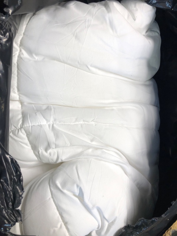 Photo 3 of Bedsure King Comforter Duvet Insert - Down Alternative White Comforter King Size, Quilted All Season Duvet Insert King Size with Corner Tabs King White
