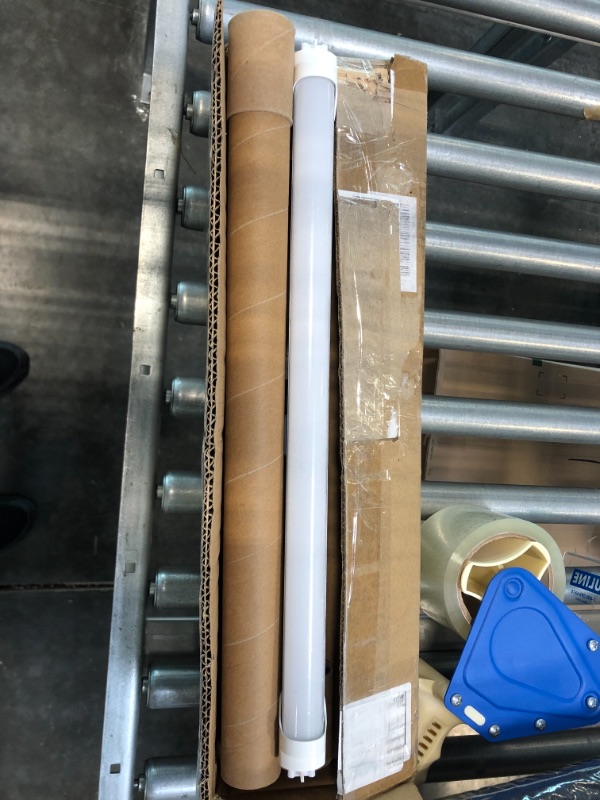 Photo 1 of LED TUBE LIGHT X6 17" 1/2 CCT:6500K