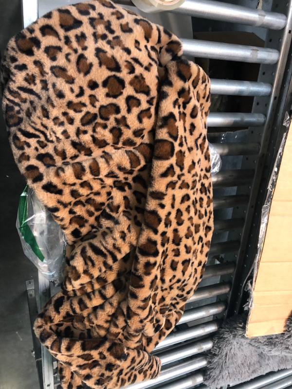 Photo 2 of MBLESSEDTO Long leopard suit collar faux fur coat women's casual coat autumn and winter new. X-Large Leopard Print