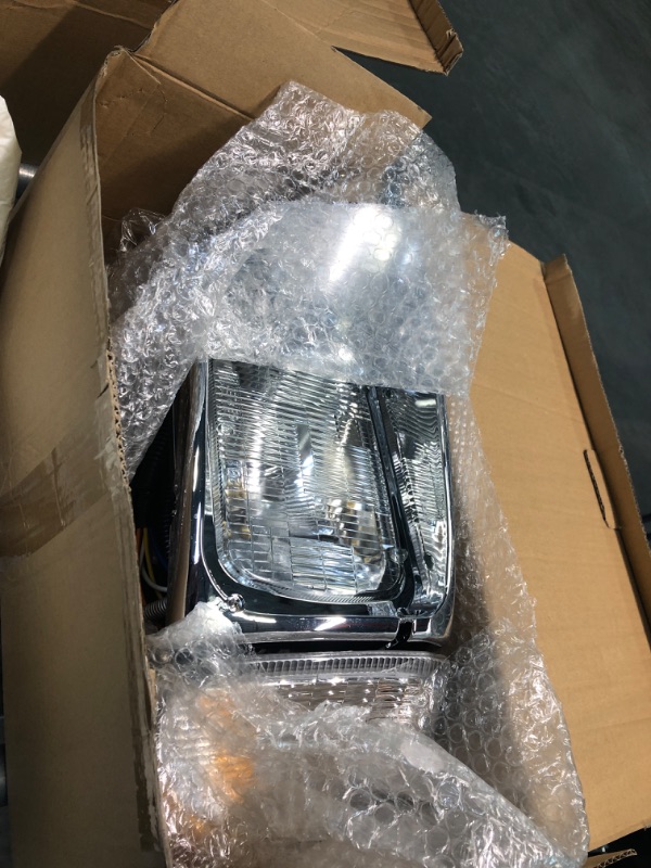 Photo 2 of High Soar Headlights Headlamps for International 9200 9400 5900, Driver & Passenger Side Headlights Assembly for International 9200 9400 5900(A Pair)X00335ZXZR
