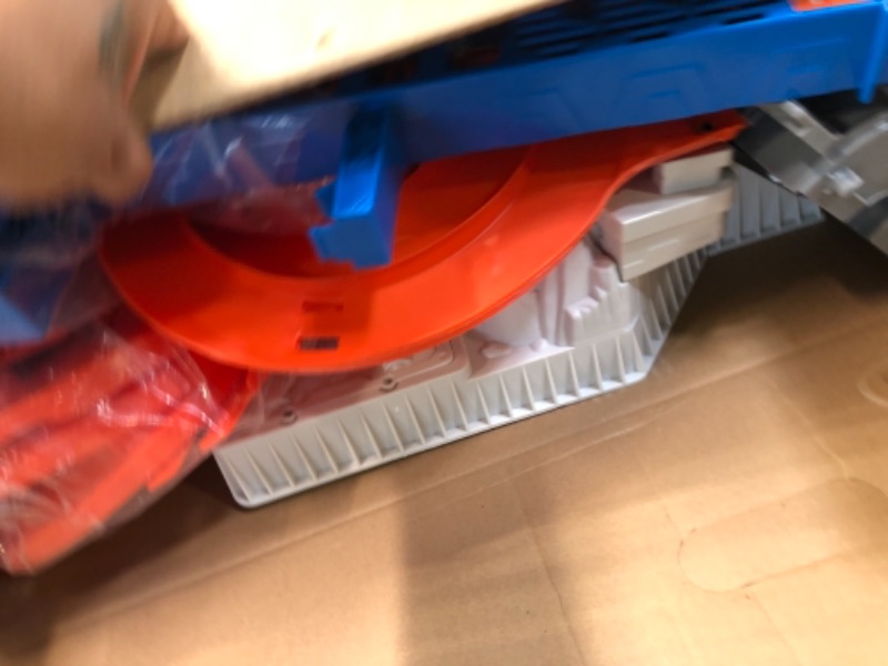 Photo 1 of Hot Wheels Super Ultimate Garage Playset