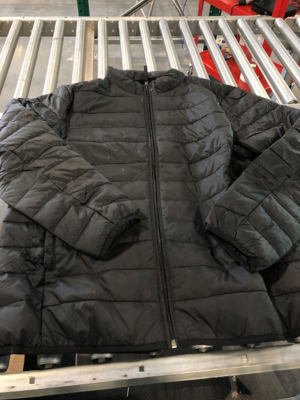 Photo 2 of Amazon Essentials Men's Packable Lightweight Water-Resistant Puffer Jacket-Large Black