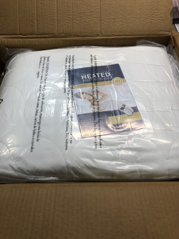 Photo 4 of HYLEORY Heated Mattress Pad Twin Water-Resistant Electric Mattress Pad Bed Topper Stretches up 8-21" Deep Pocket White Twin