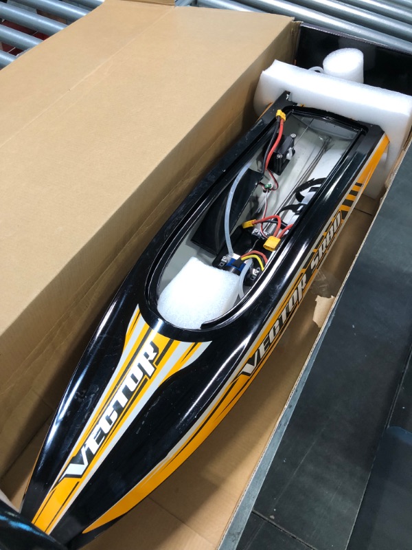 Photo 1 of VOLANTEXRC Brushless Remote Control Boat VectorSR80 45MPH High-Speed RC Boats for Adults Ready to Run Waterproof Design Fast RC Boat with Self-Righting for Lake & River Toy Gifts (798-4 RTR) Rc Boats 798-4 Rtr