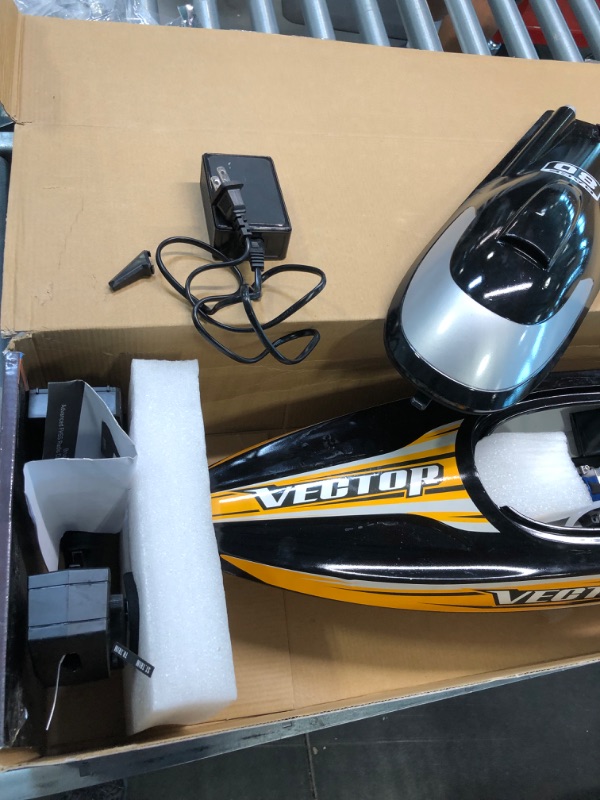 Photo 5 of VOLANTEXRC Brushless Remote Control Boat VectorSR80 45MPH High-Speed RC Boats for Adults Ready to Run Waterproof Design Fast RC Boat with Self-Righting for Lake & River Toy Gifts (798-4 RTR) Rc Boats 798-4 Rtr