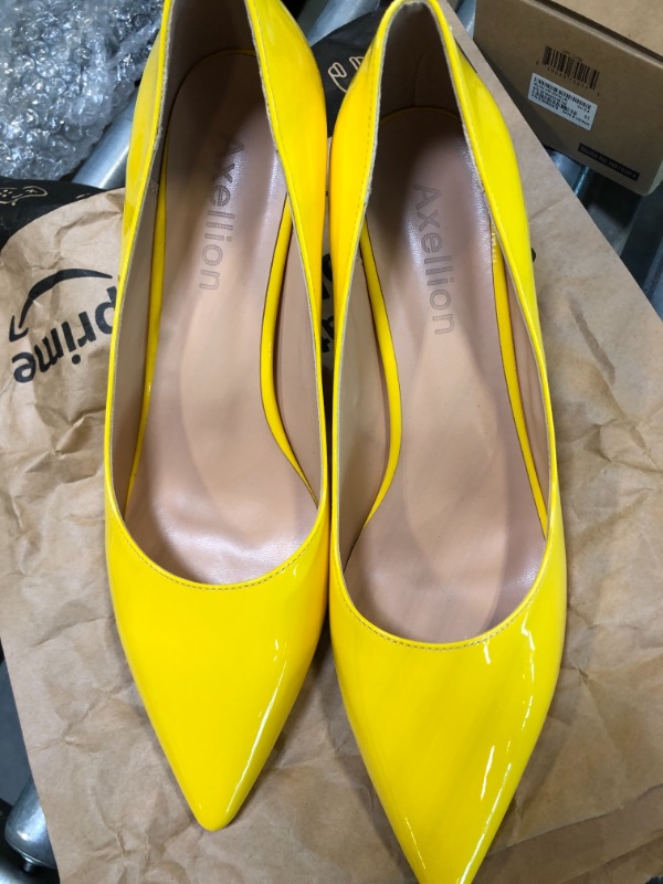 Photo 3 of Women's YELLOW  Pump Shoes Middle Heels SIZE 10 WOMENS