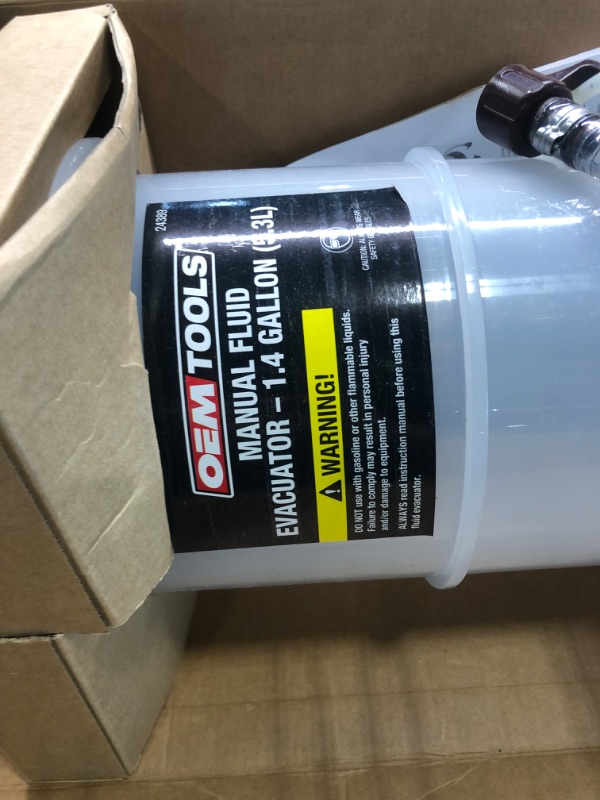 Photo 3 of OEMTOOLS 24389 5.6 Quarts (1.4 Gallons) Manual Fluid Extractor, Fluid Extractor Pump, Oil Extractor Vacuum, Auto Oil Extractor 5.3 Liter