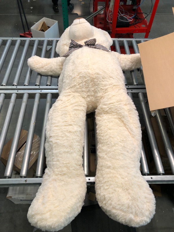 Photo 1 of MaoGoLan Giant Teddy Bear Big 4 Feet Stuffed Animal Stuffed Bear Baby Shower Life Size Large Teddy for Girlfriend Boyfriend Wife Children