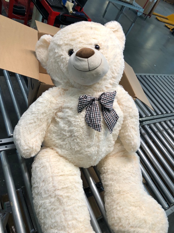 Photo 1 of MaoGoLan Giant Teddy Bear Big 4 Feet Stuffed Animal Stuffed Bear Baby Shower Life Size Large Teddy for Girlfriend Boyfriend Wife Children